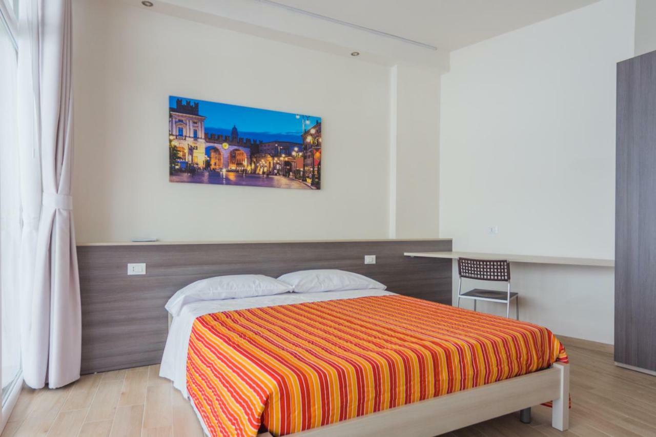 Family Apartment London Βερόνα Εξωτερικό φωτογραφία